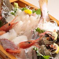 魚介類たっぷりの舟盛