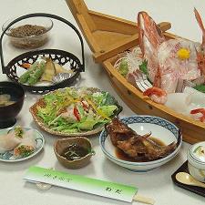 舟盛付き料理例