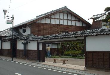 ������t�{��